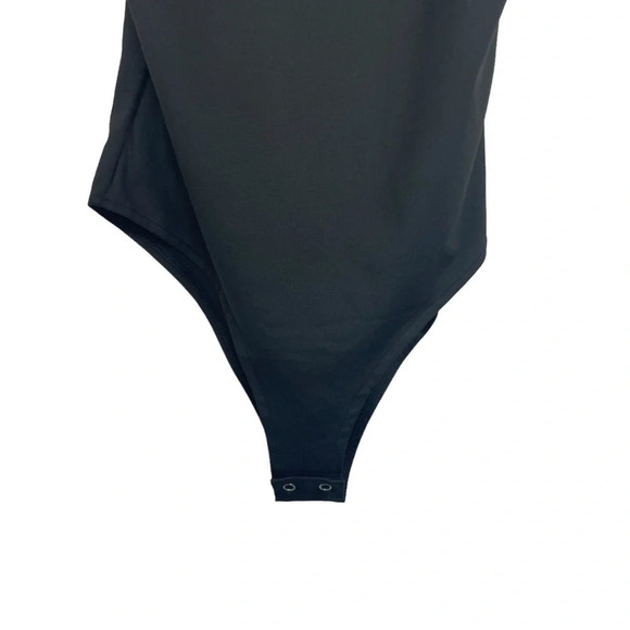 NWT ReoRia Square Neck Wide Strap Bodysuit in Black Size M - Picture 5 of 12